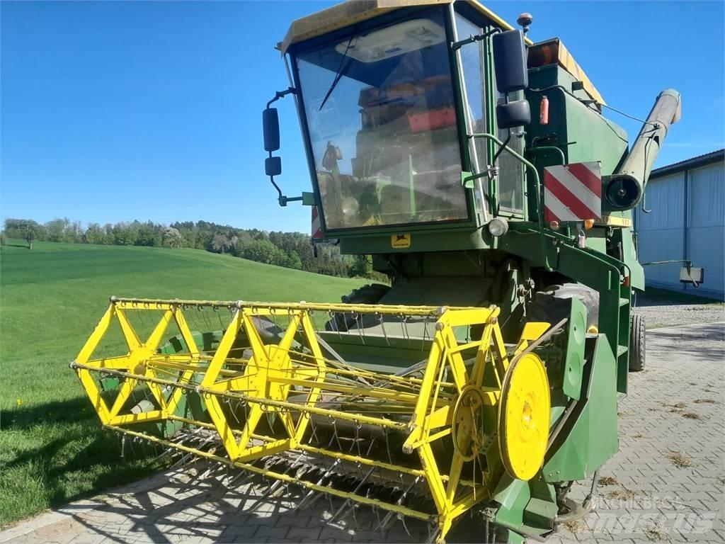 John Deere 950 Kombinované zberacie stroje