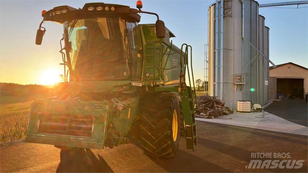 John Deere T550 HM Kombinované zberacie stroje