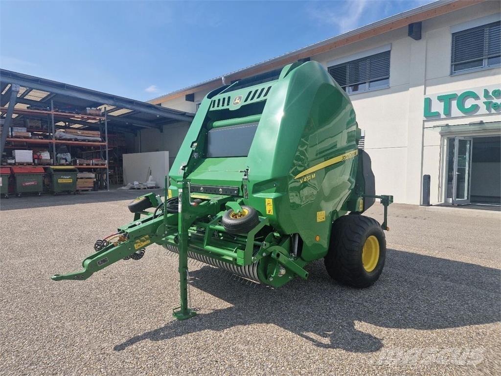 John Deere V451M Lisy na okrúhle balíky