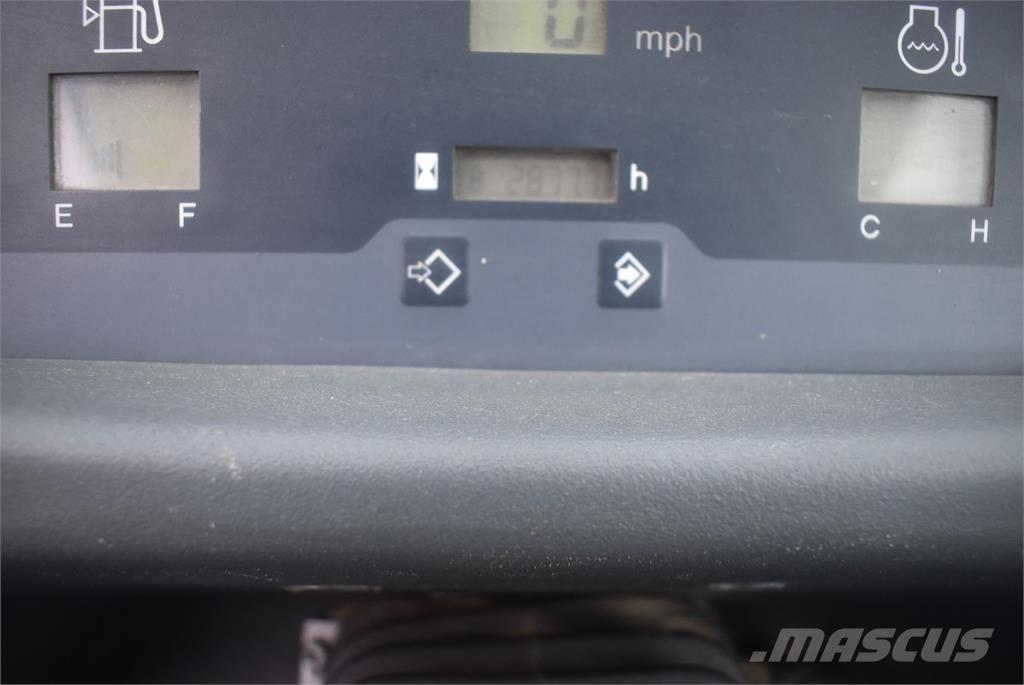 Komatsu WA70-7 Kolesové nakladače