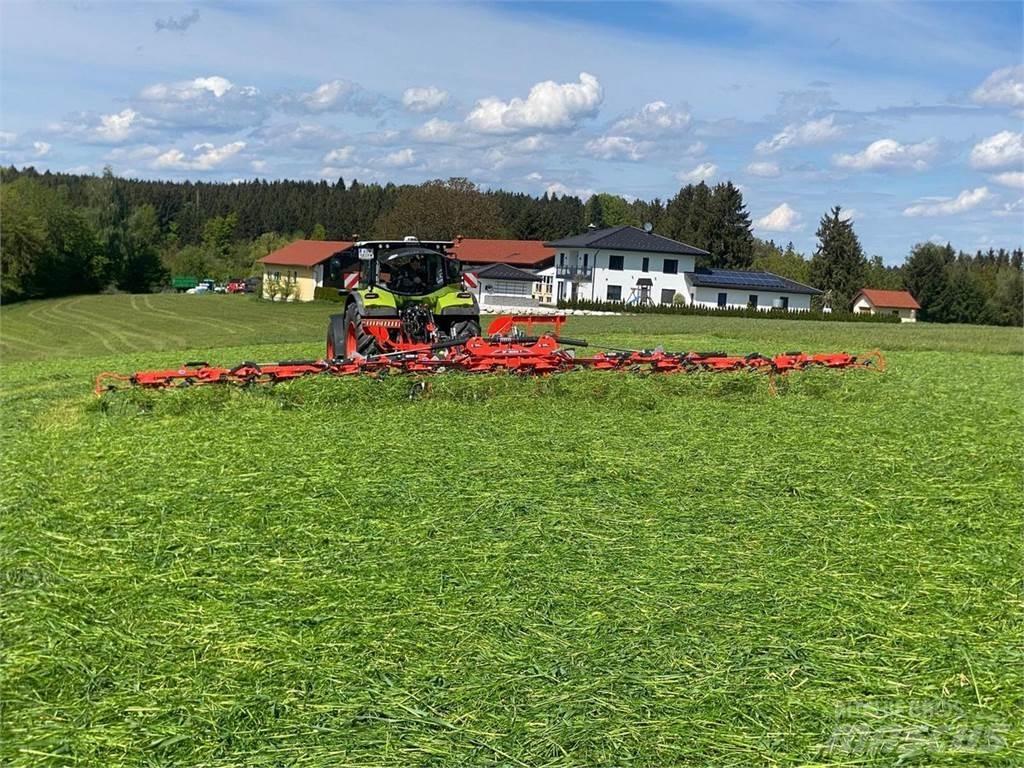 Kuhn GF13003 T Obracače a zhrabovače sena