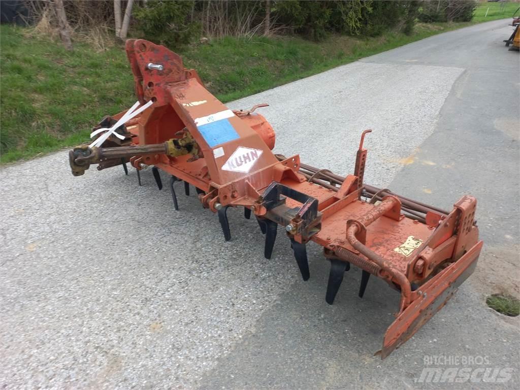 Kuhn HR 302 M Tanierové brány