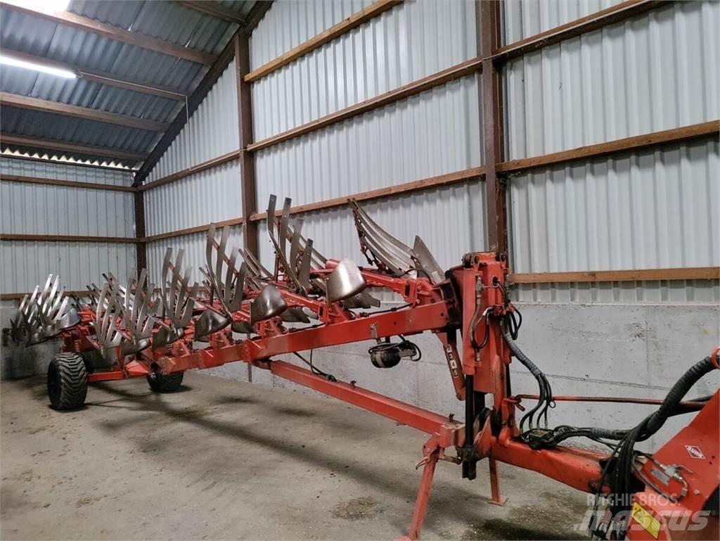 Kuhn Manager 8 NSH Konvenčné pluhy