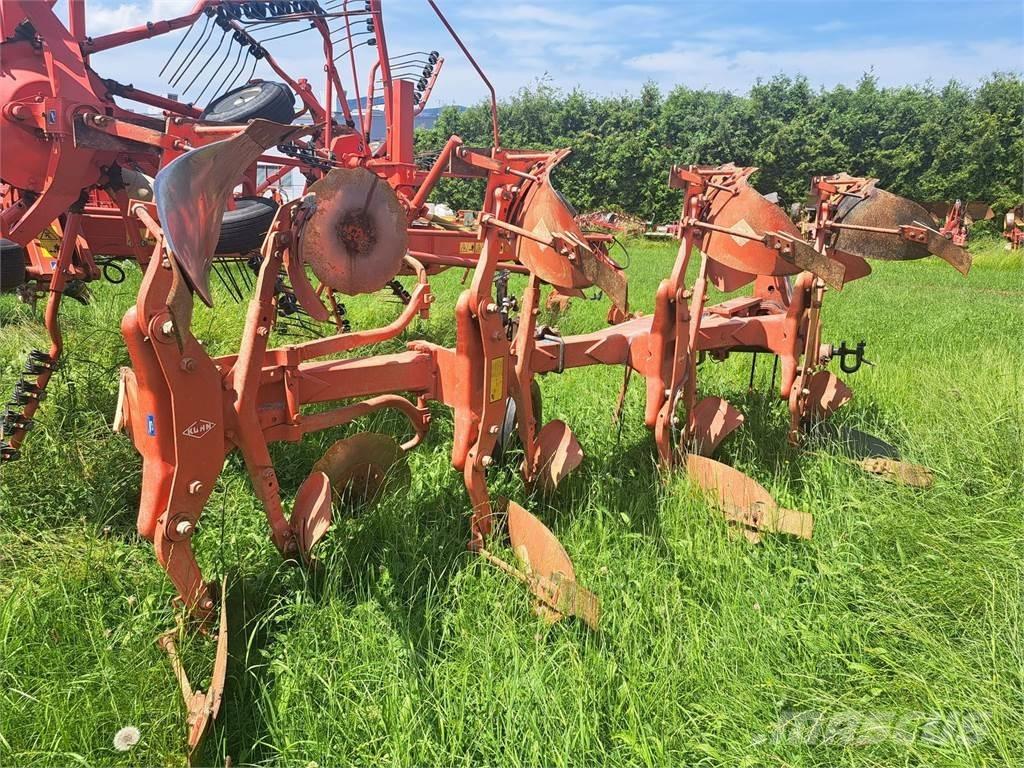Kuhn Master 120 Konvenčné pluhy