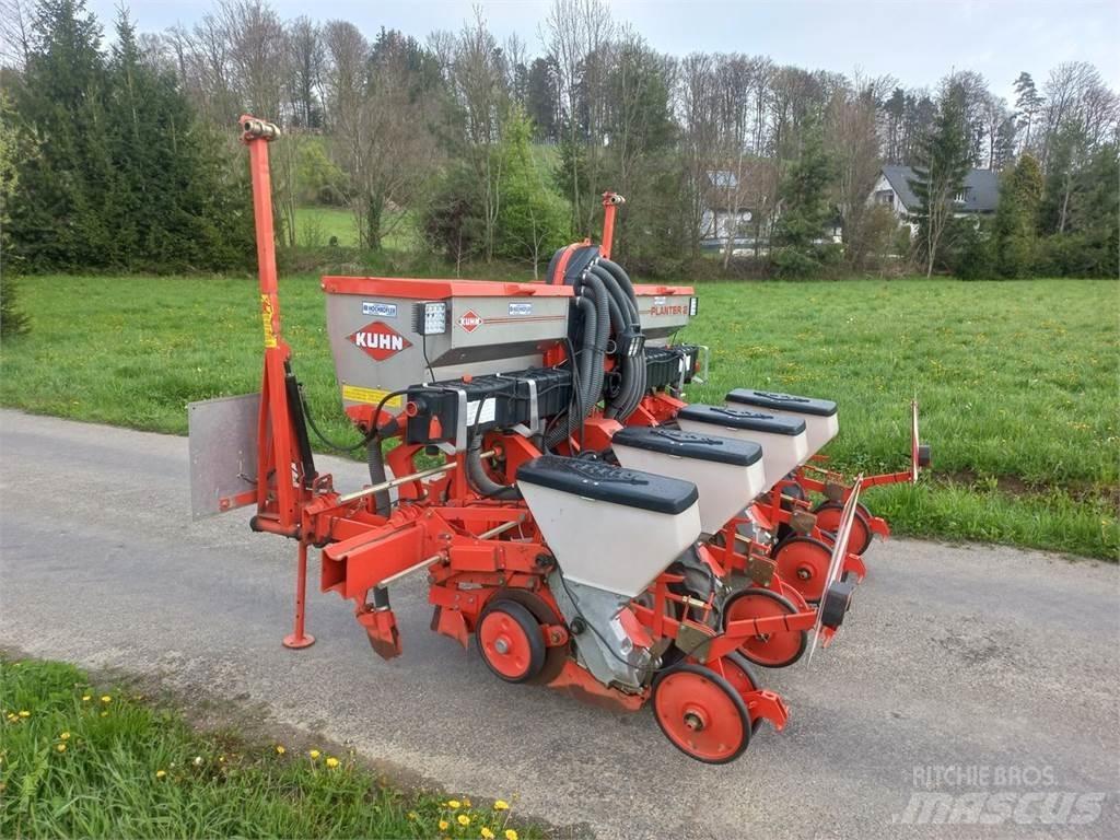 Kuhn Planter 2 Sadiace stroje