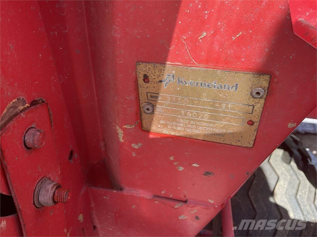 Kverneland UN 3000 Ďalšie poľnohospodárske stroje