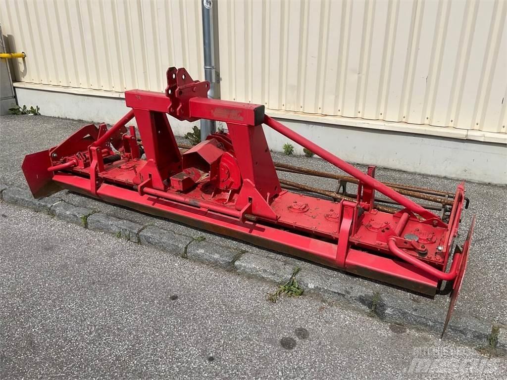 Lely 3025 Tanierové brány