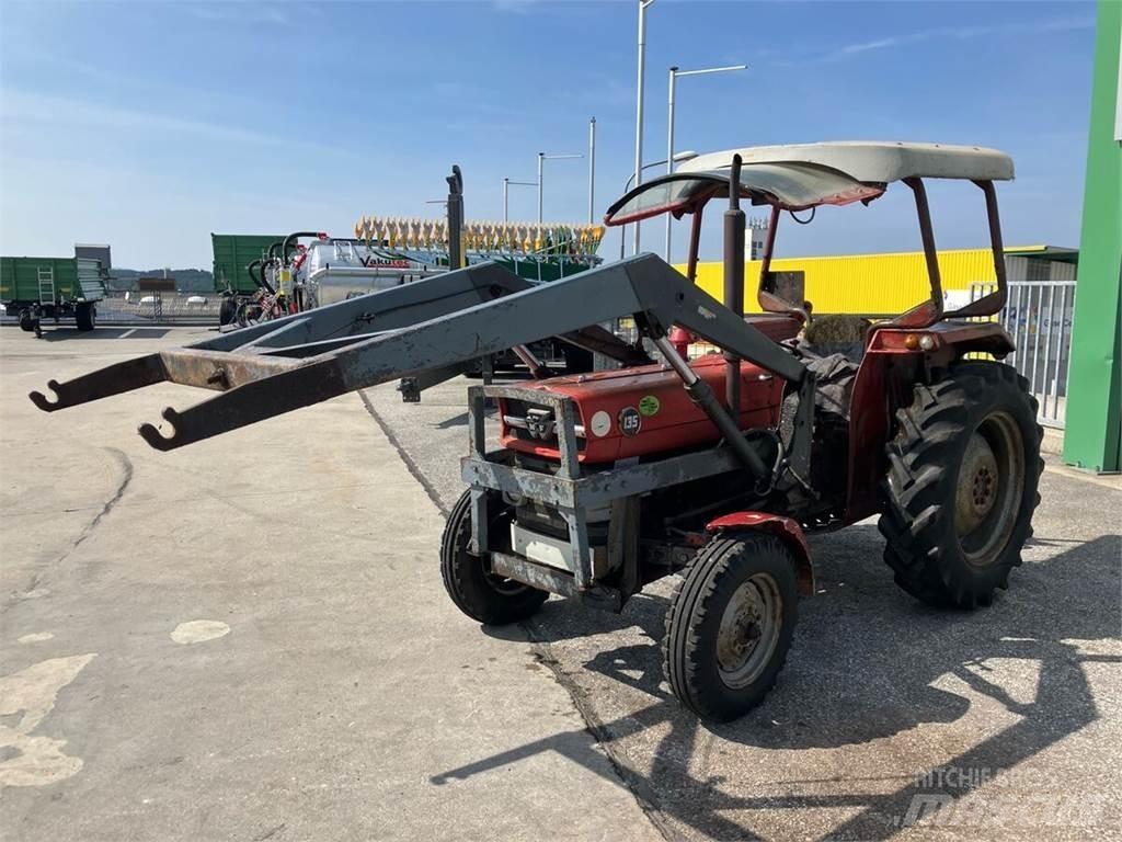Massey Ferguson 135 Traktory