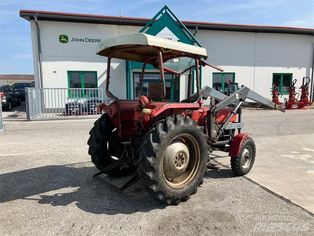 Massey Ferguson 135 Traktory