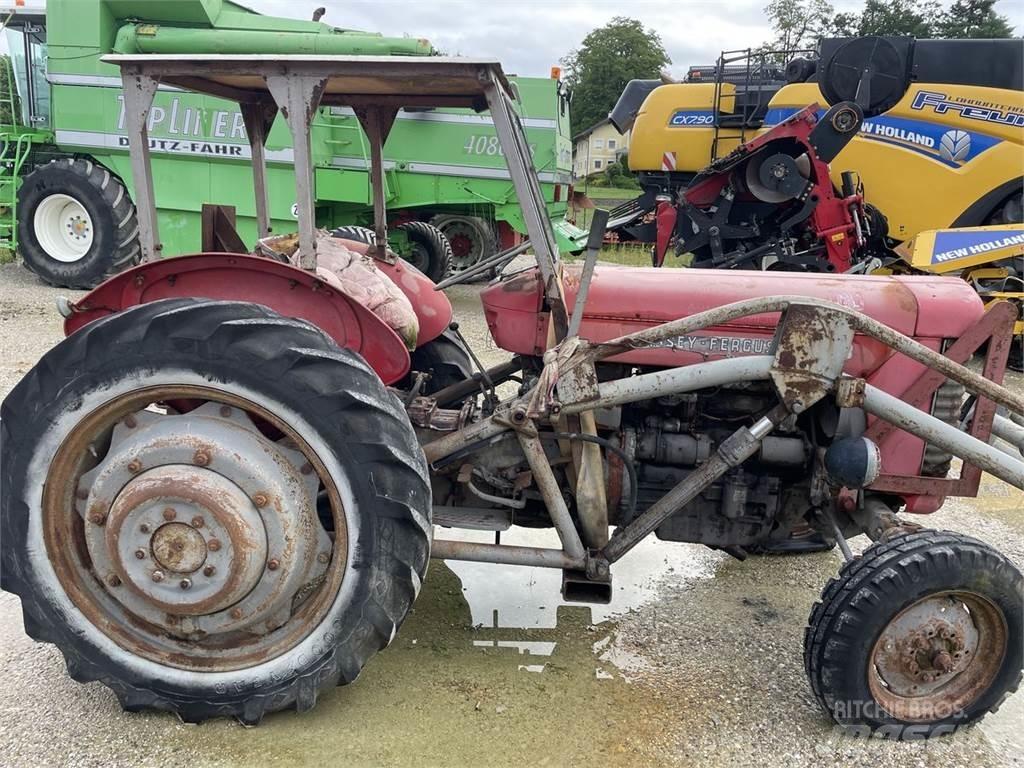Massey Ferguson 65 Traktory