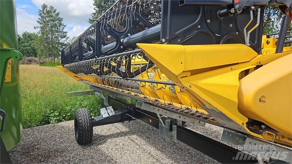 New Holland CX8040 Kombinované zberacie stroje
