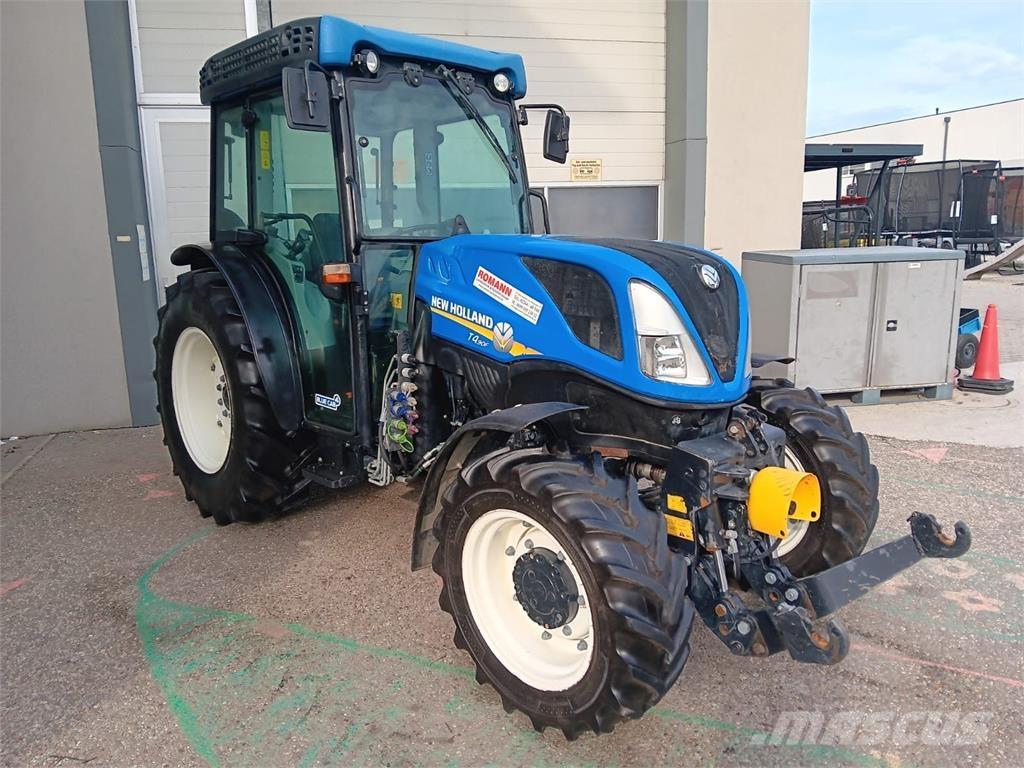 New Holland T4.90 F Traktory