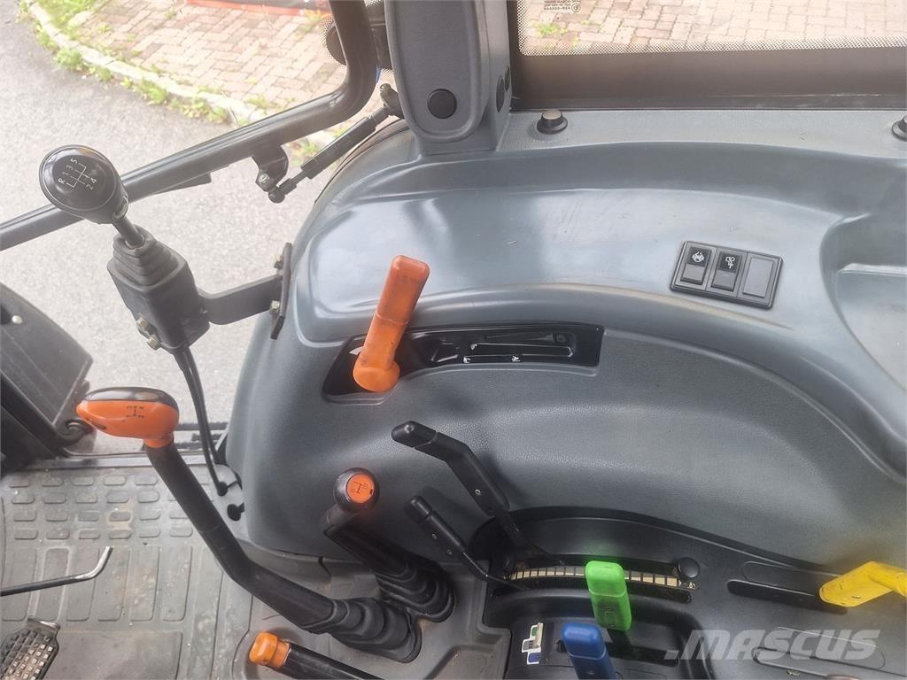 New Holland TL 70 Traktory