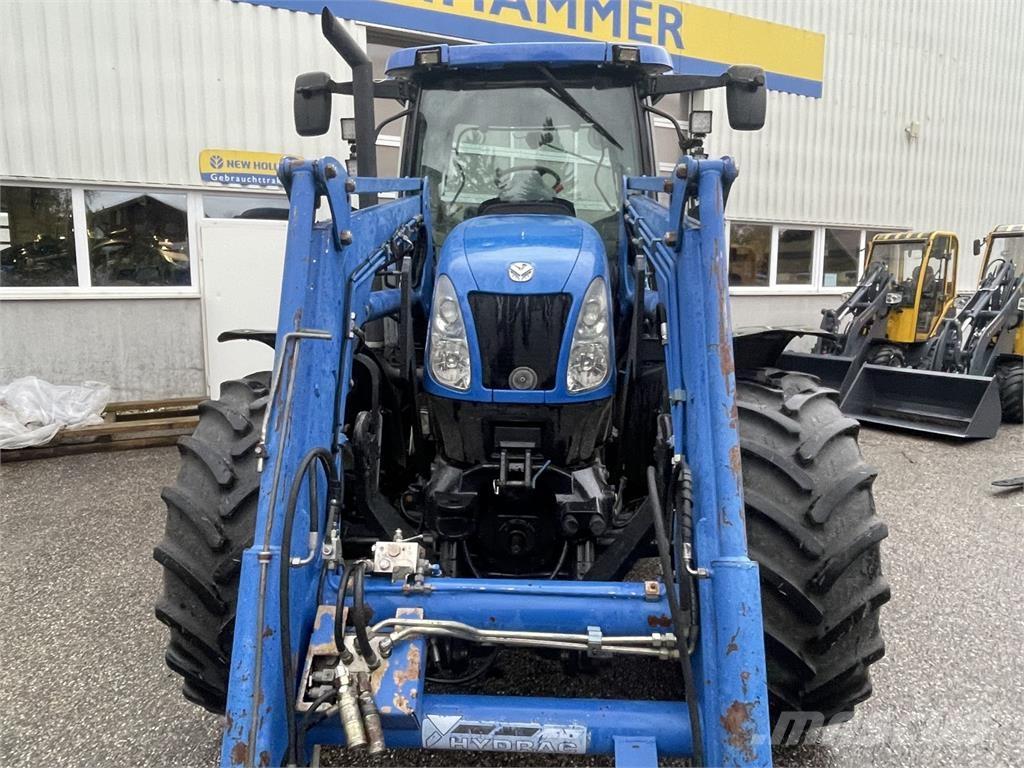 New Holland TS135A Traktory