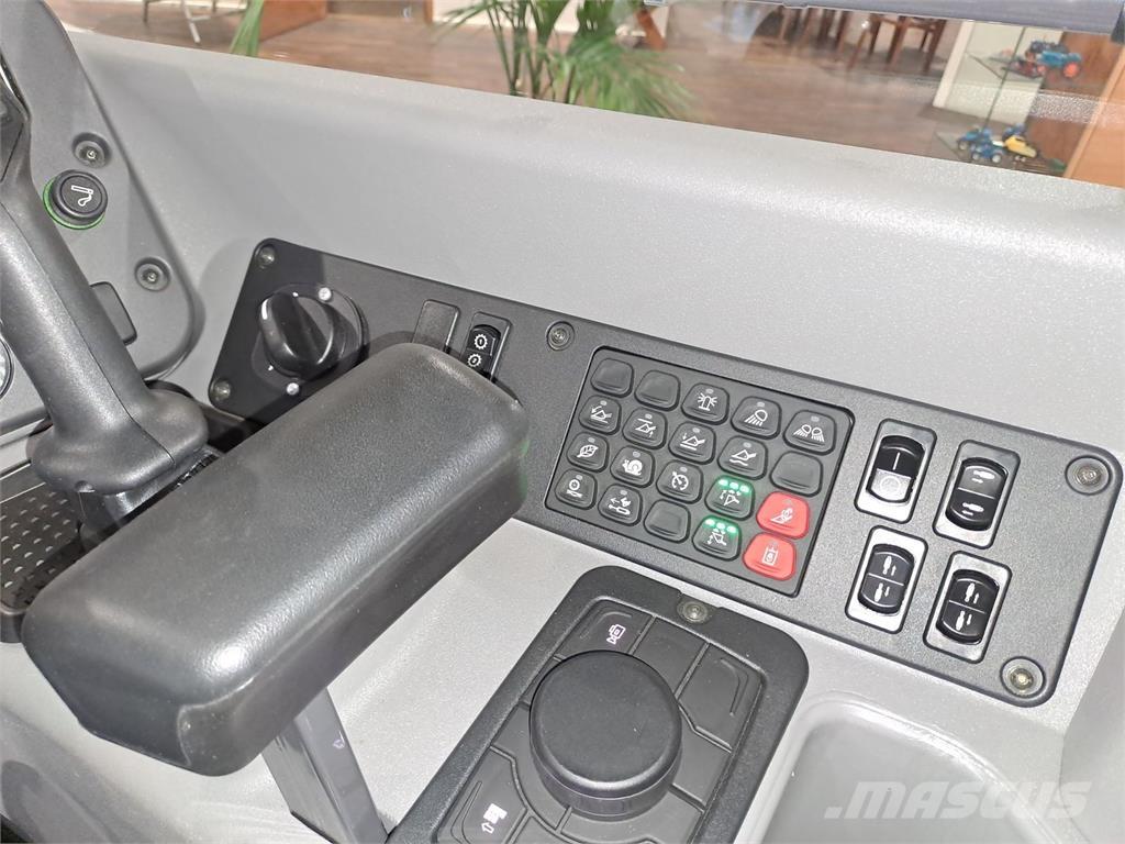 New Holland W 80 C Kolesové nakladače