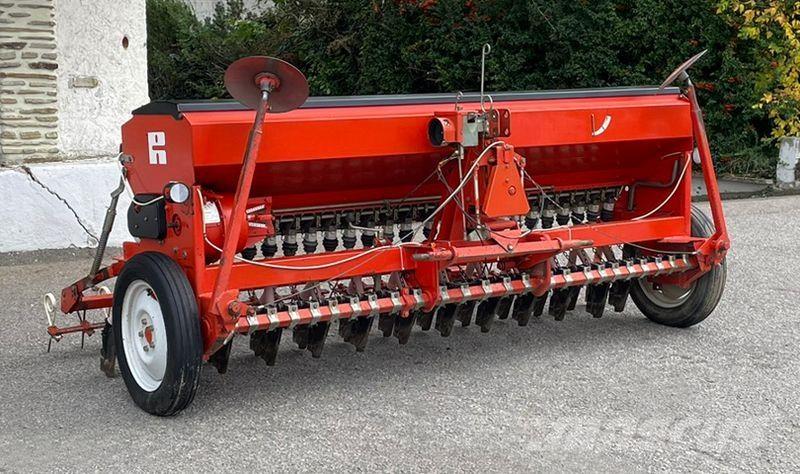 Reform Semo 100 Mechanické sejačky