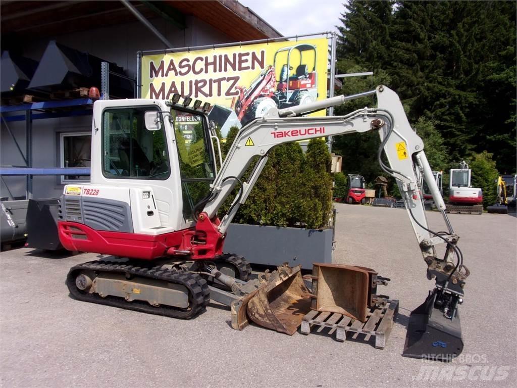 Takeuchi TB228 Mini rýpadlá < 7t
