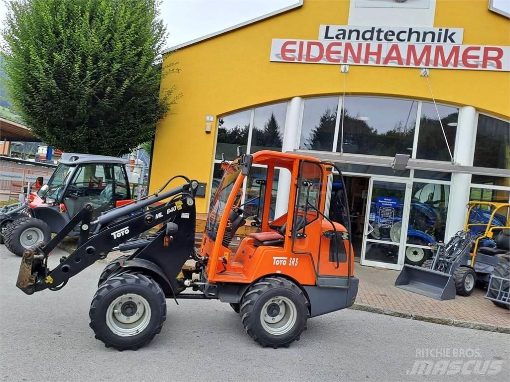 Toyo 840 Čelné nakladače a rýpadlá