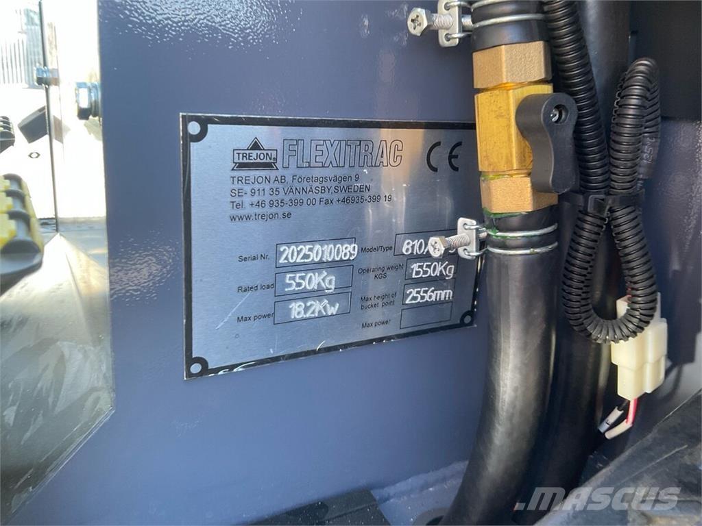 Trejon 1126 CAB Čelné nakladače a rýpadlá