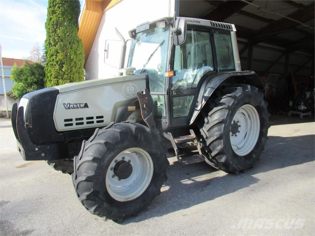 Valtra 6200 Traktory