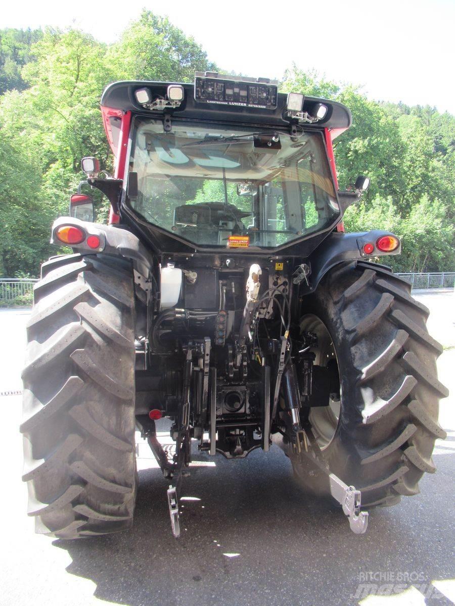 Valtra N 141 Traktory