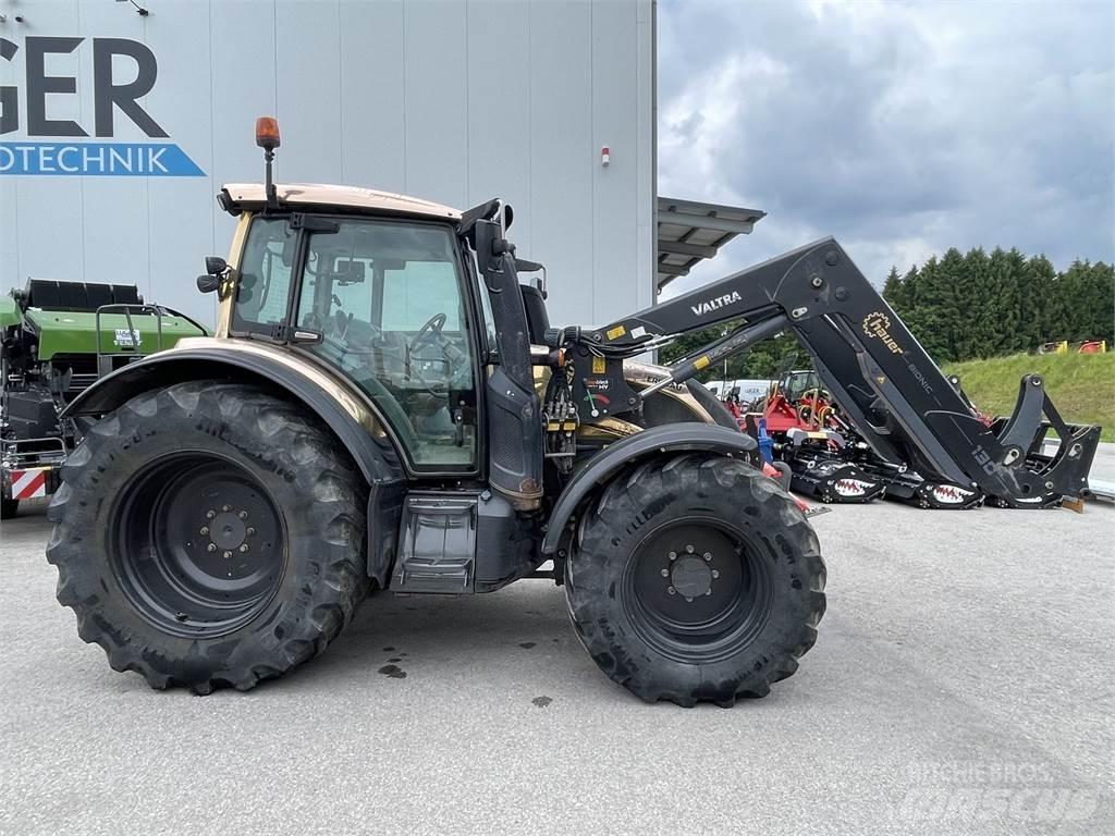 Valtra N174 HiTech Traktory