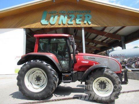 Valtra T130 Traktory