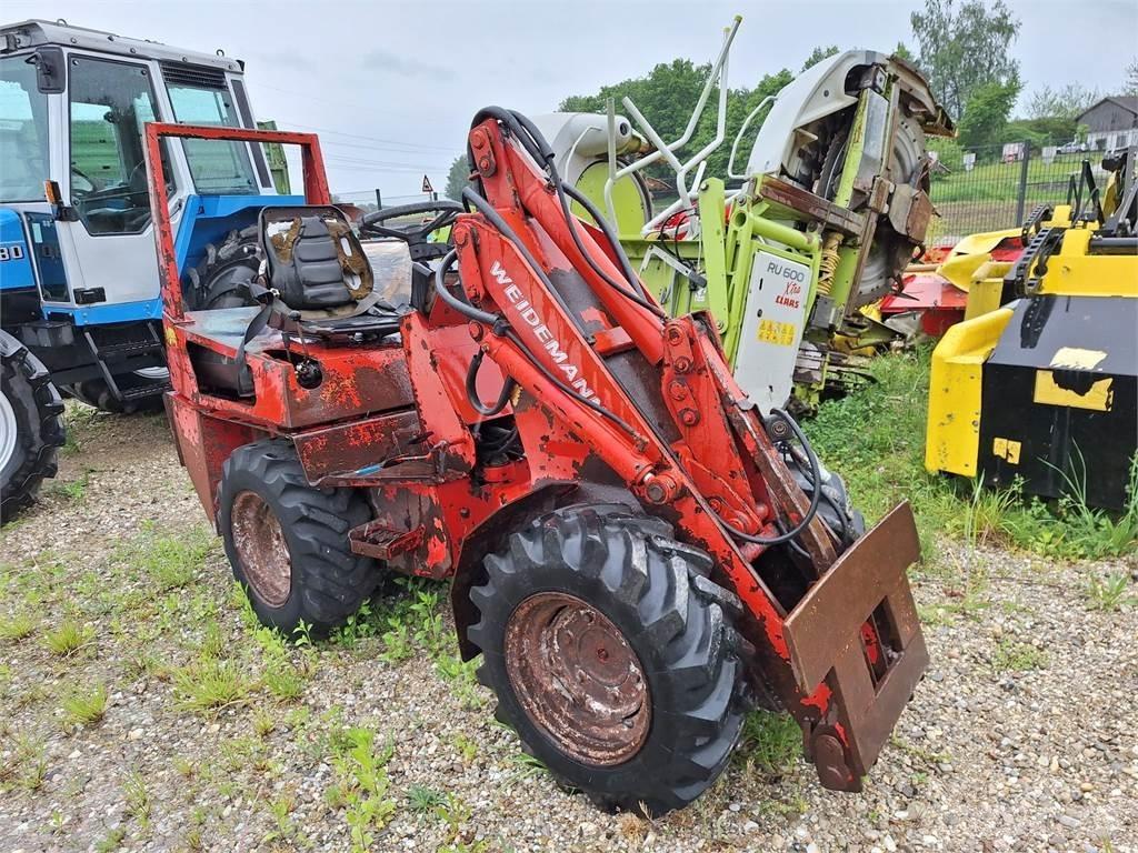 Weidemann 917 D/M Čelné nakladače a rýpadlá
