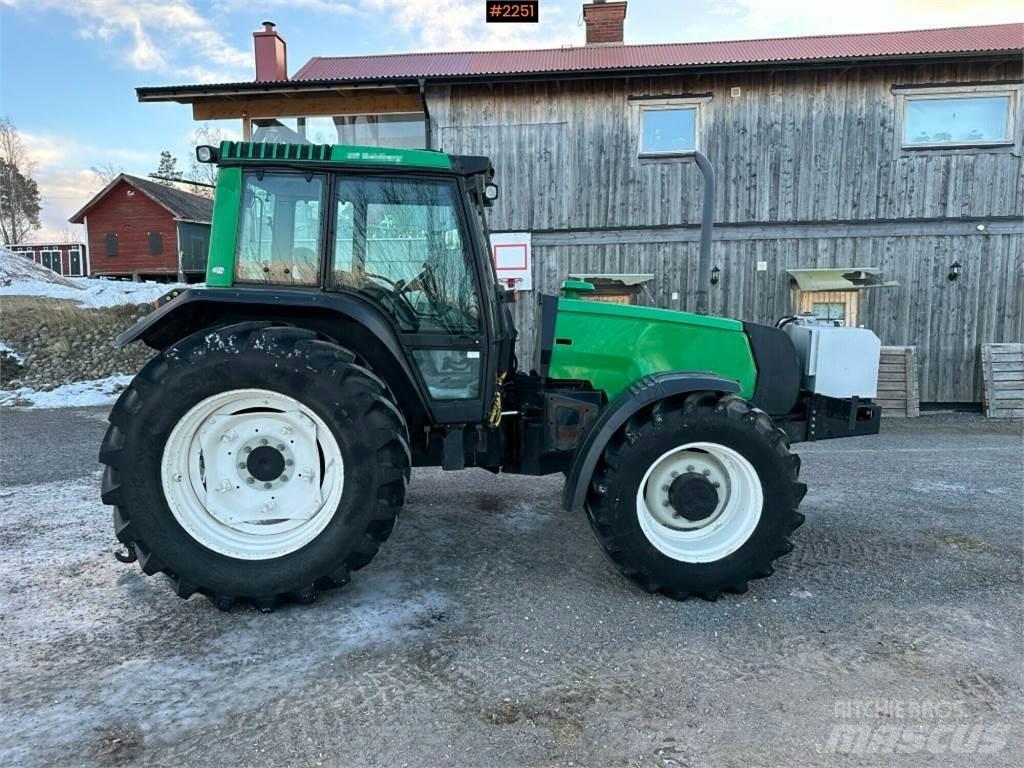 Valtra X110 Traktory
