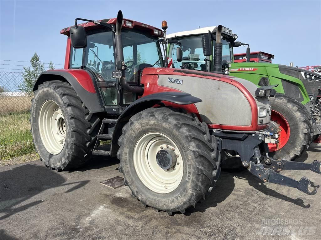 Valtra 190 Traktory