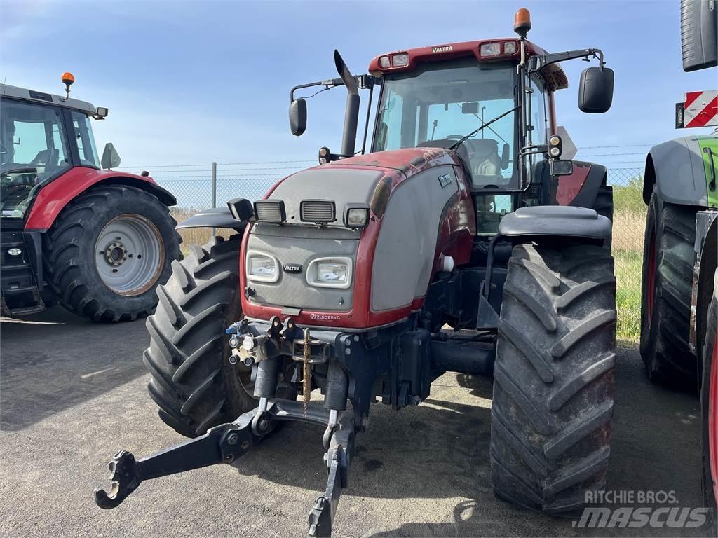 Valtra 190 Traktory