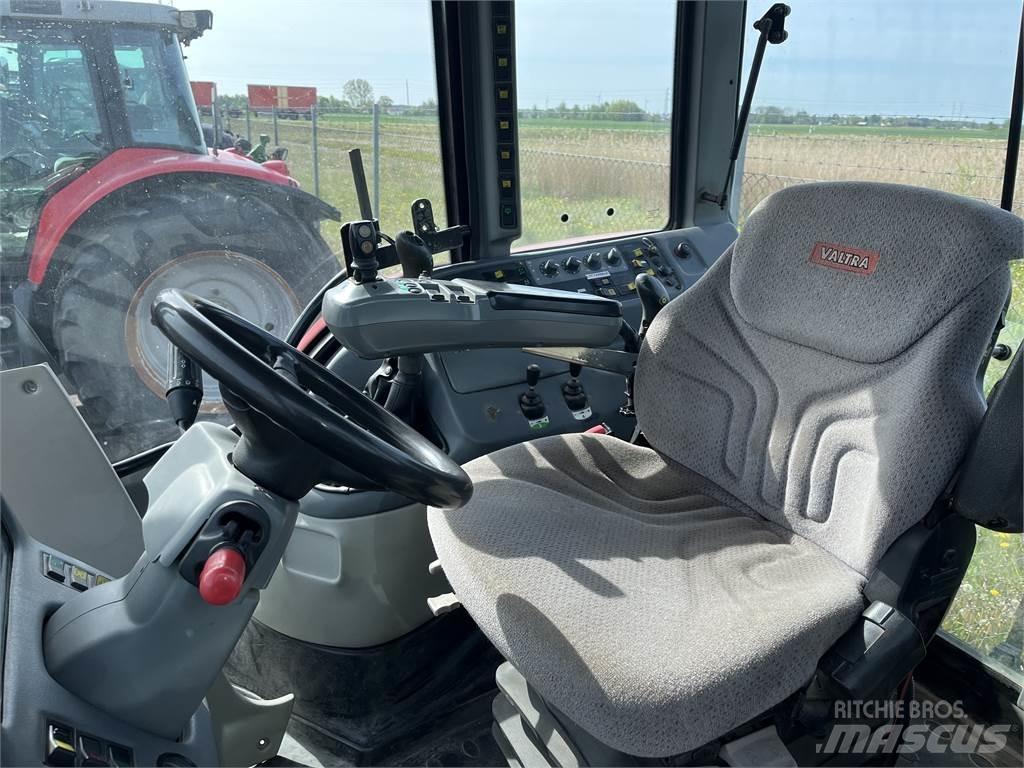 Valtra 190 Traktory