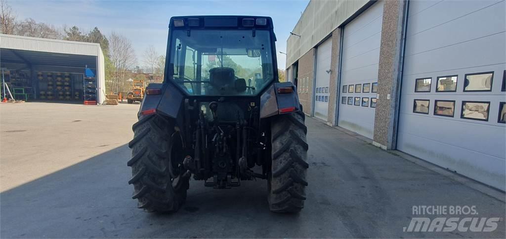 Valtra 6200 Traktory