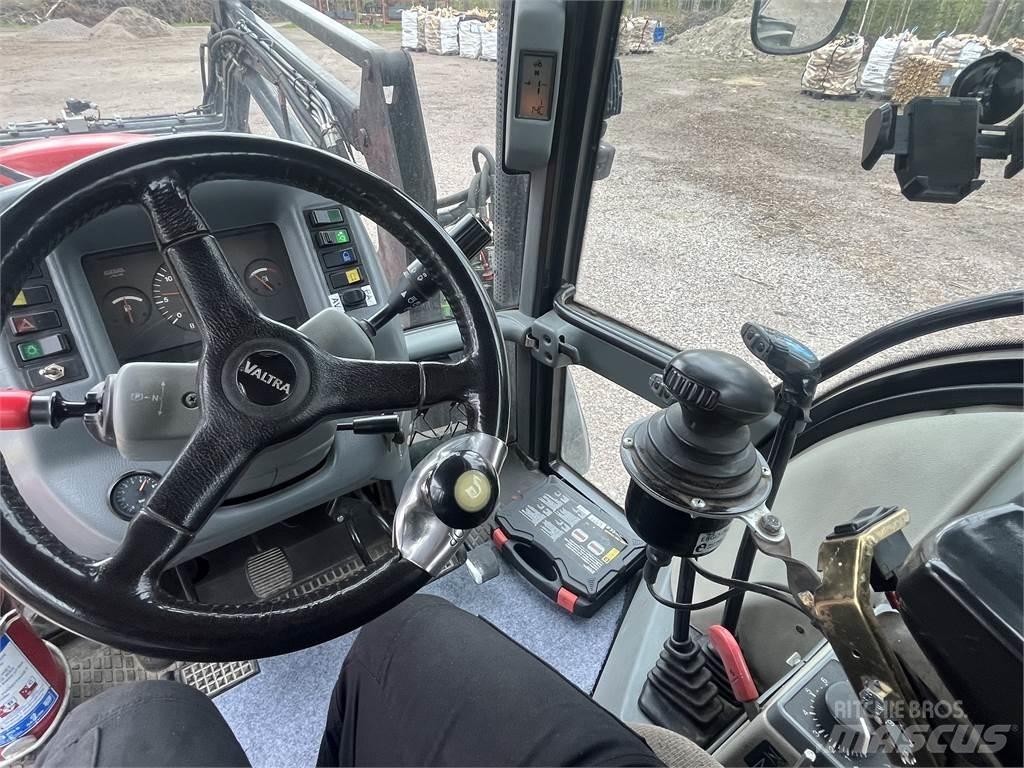 Valtra 6350 Traktory