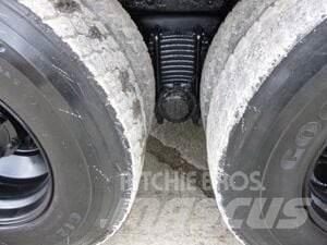 Mack RD688S Snežné pluhy, predné snežné radlice