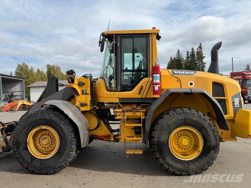 Volvo L90G Kolesové nakladače