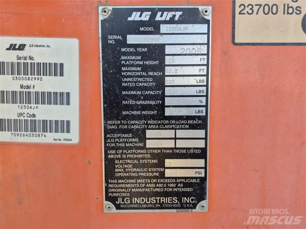 JLG 1250AJP Kĺbové plošiny