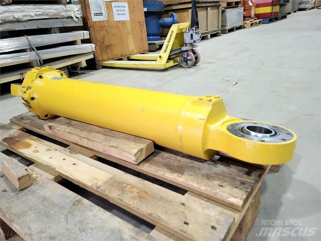 Komatsu EL7952 Kĺbové nákladné autá