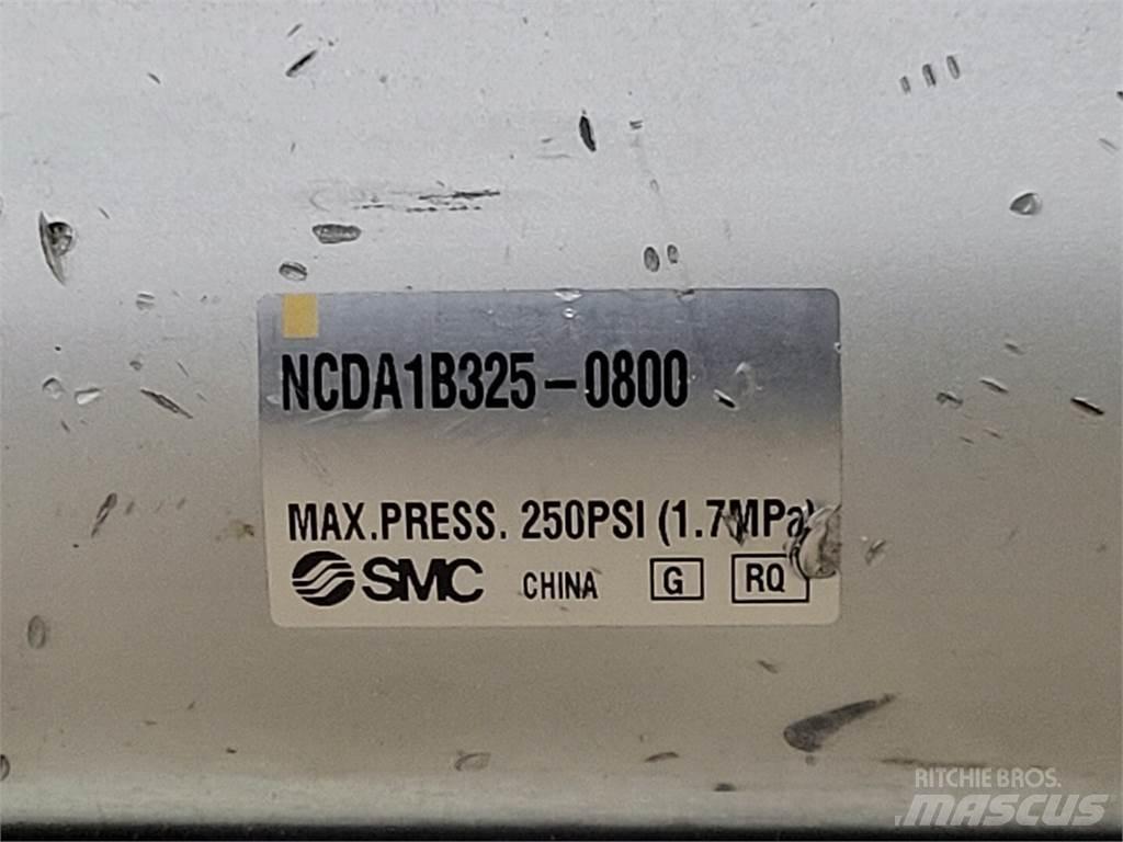 SMC NCDA1B325-0800 Doprava – ostatné