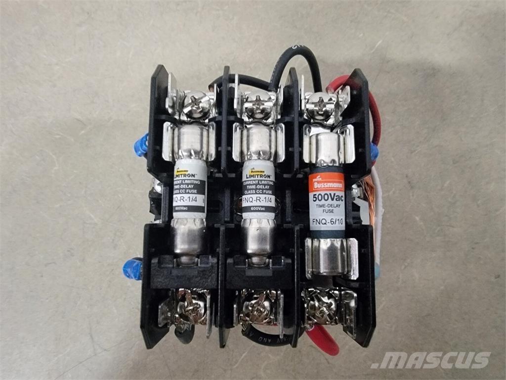  SQUARE D LA9TFD32X Stavebníctvo - ostatné