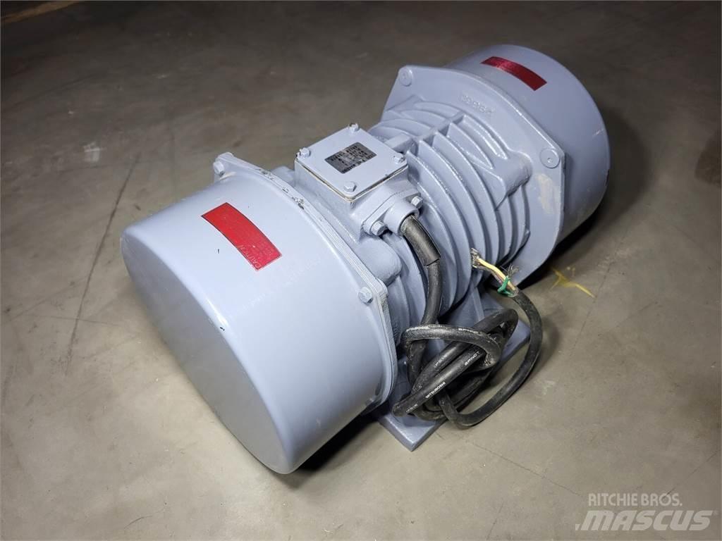  URAS KEE-13-6B Priemyselné motory