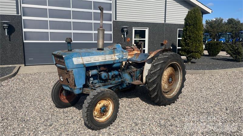 Ford 3000 Traktory