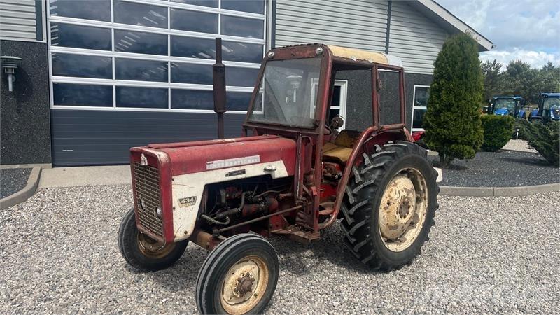 IH 434 Traktory
