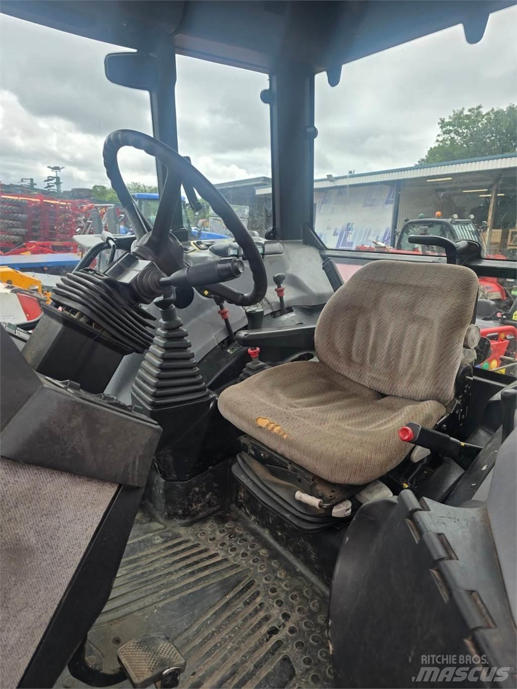 Case IH CS150 Traktory