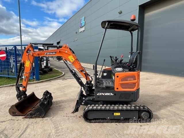 Develon DX20z-7 Pásové rýpadlá