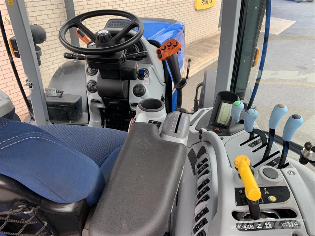 New Holland T7.210 Traktory