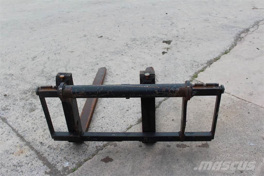  Pallet Forks & Frame Vidlice