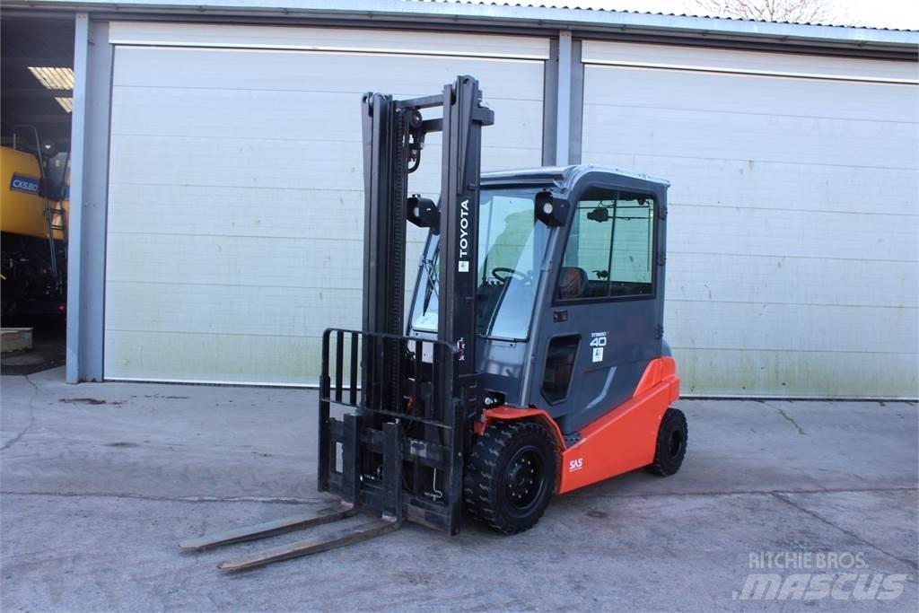 Toyota 4T Forklift Iné