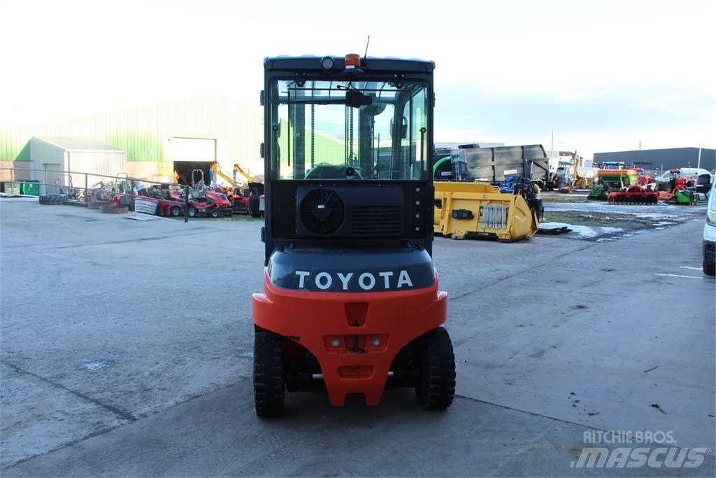 Toyota 4T Forklift Iné