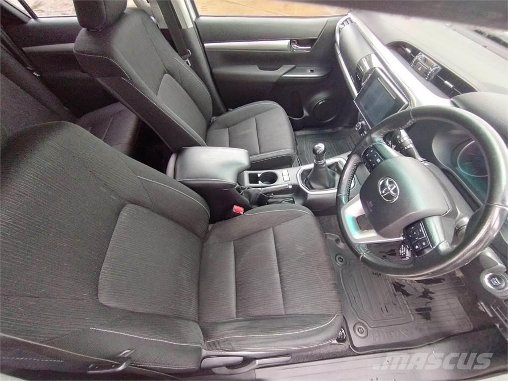 Toyota Hilux Nakladacia/sklápacia bočnica